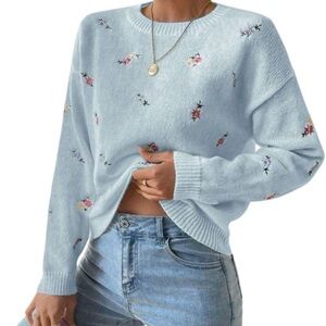 Boutique Women's Blue Floral Sweater
